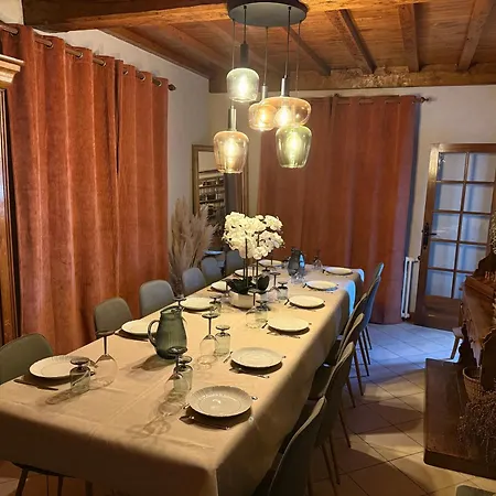 à 150m De La Villa *