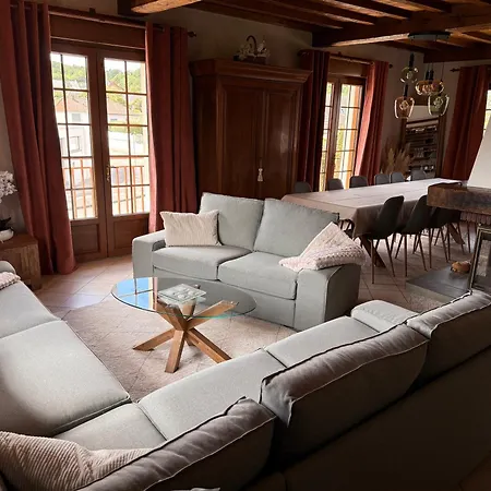 à 150m De La Villa *