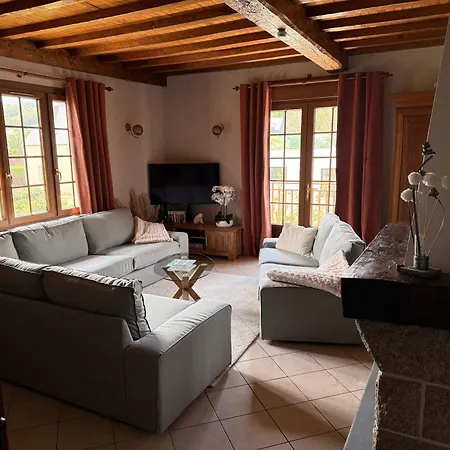 à 150m De La Villa *
