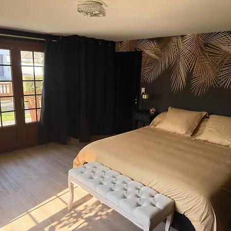 à 150m De La Villa *